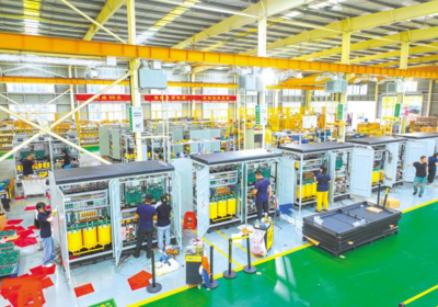 襄陽工業(yè) 以綠色為底，以數(shù)字為翼，向新逐綠加速跑